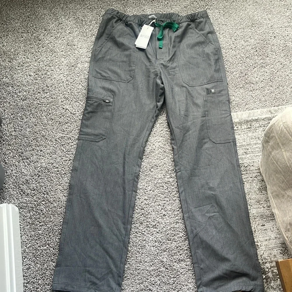 FIGS | Cairo Cargo Scrub Pants, Graphite, Size Large